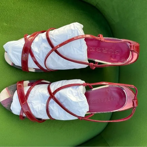 Burberry  heels sandals size 10. Burgundy color