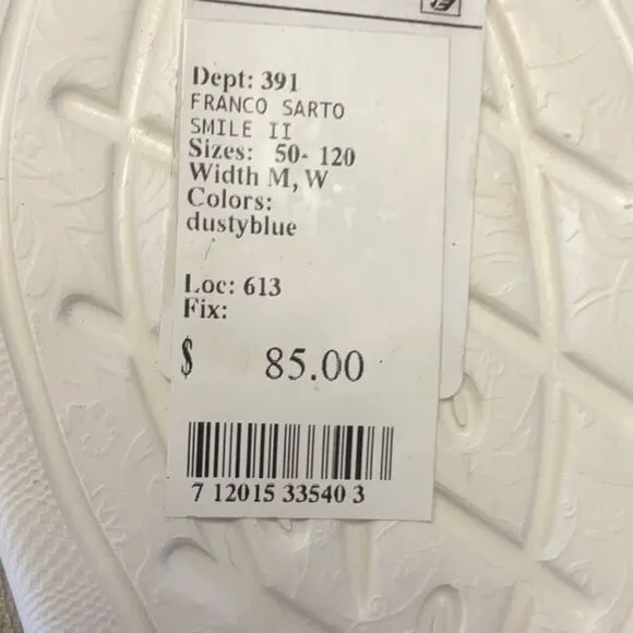 BZees NWT Smile More Slip On Wedge Sandals
