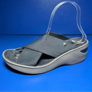 Bzees Womens Desire Wedge Sandals in Navy Fabric 7M