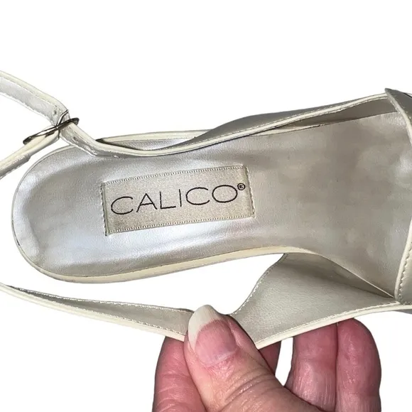 Calico Vintage (EUC) Cream Leather Slingback Sandals Size 9