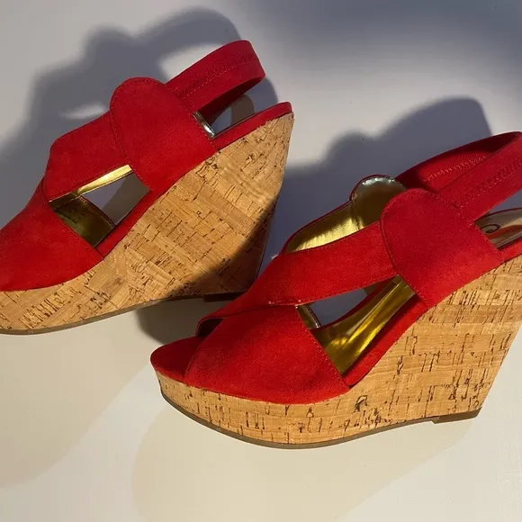 Carlos Santana Sandals Red 6 Carlos by Scarlett Suede Monet 4.5” Cork Heels NWOB