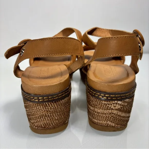 Carmela Camel Rachel Brown Leather Wedge Platform Sandals Size 39