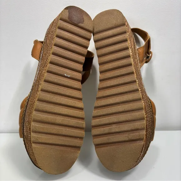 Carmela Camel Rachel Brown Leather Wedge Platform Sandals Size 39