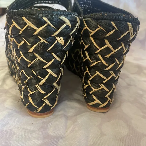 Carrie Forbes &quot;Cello&quot; raffia sandals Size 39/8.5