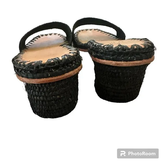 Carrie Forbes Rafia Sandals Bkack size 38