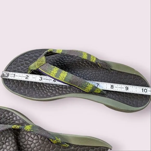 Chaco Lime Olive Green Thong Style Flip Flop Sandals size 9.5 10