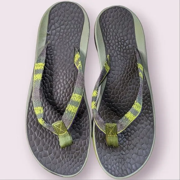 Chaco Lime Olive Green Thong Style Flip Flop Sandals size 9.5 10