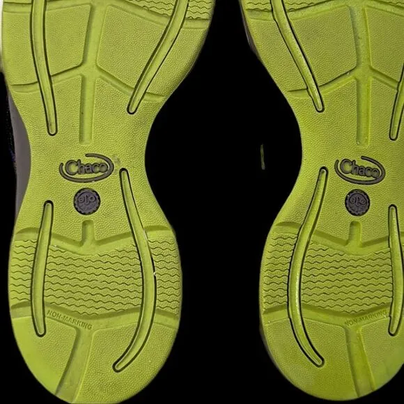 Chaco Lime Olive Green Thong Style Flip Flop Sandals size 9.5 10