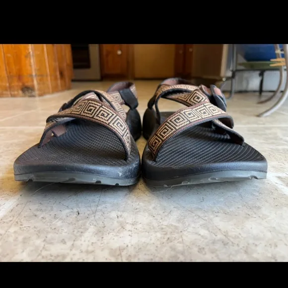 Chaco men’s sandals size 11. EUC
