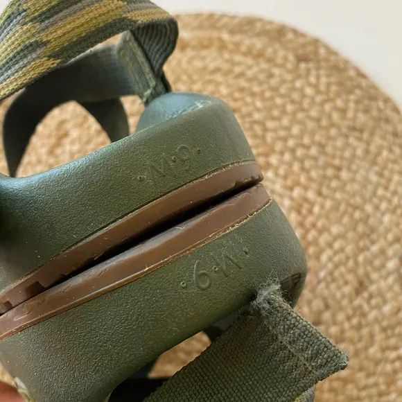 CHACO Men’s Z/1 Classic Sandals in Accordion Green - 9