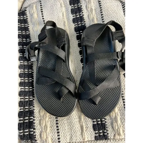 Chaco Men's Z/2 Adjustable Strap Classic Sandals Solid Black Size 8 NWOB Hiking