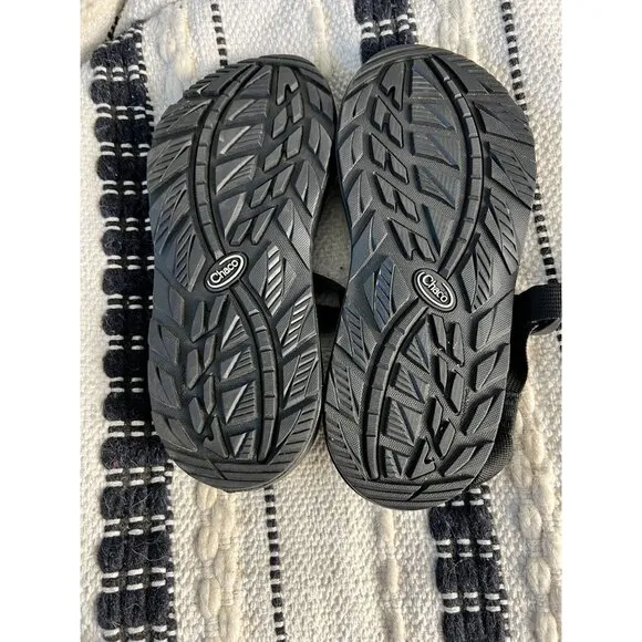 Chaco Men's Z/2 Adjustable Strap Classic Sandals Solid Black Size 8 NWOB Hiking