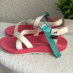 Chaco women Sandals - Pink and White
