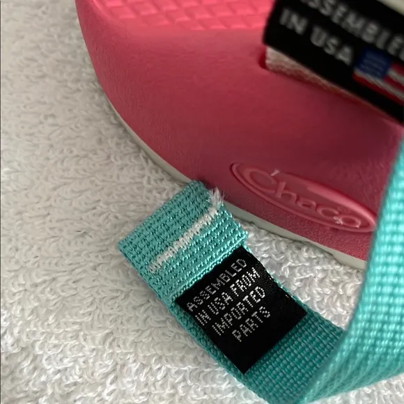 Chaco women Sandals - Pink and White
