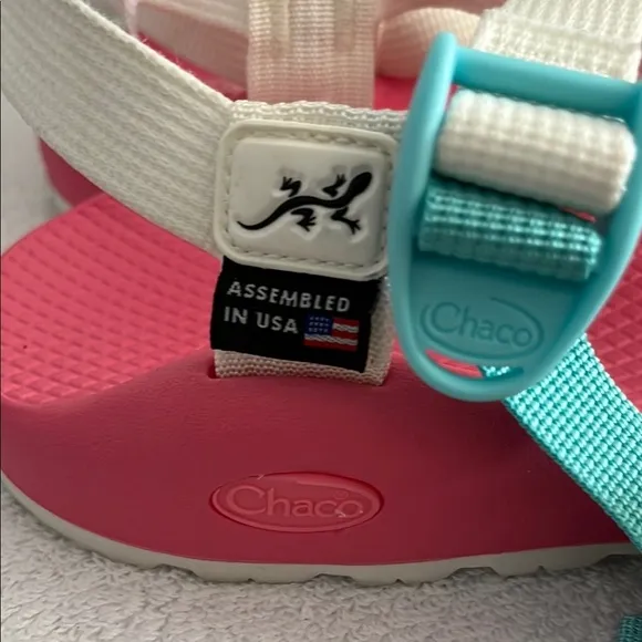 Chaco women Sandals - Pink and White