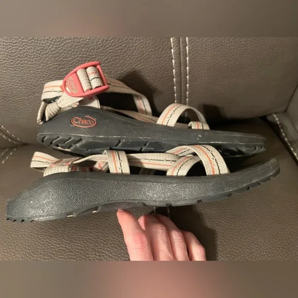 Chaco women’s size 9 adjustable sandals.