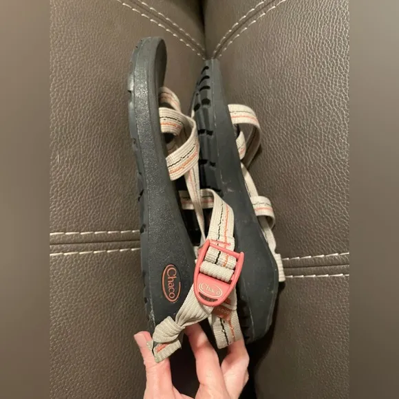 Chaco women’s size 9 adjustable sandals.
