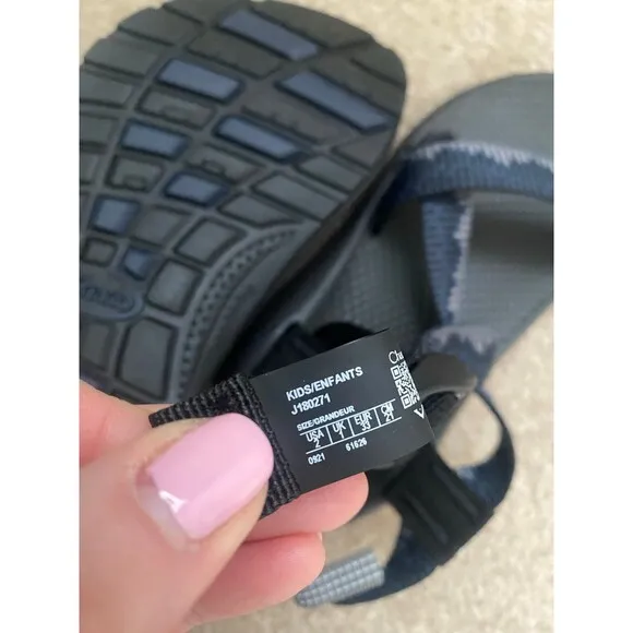 Chacos Big Kid's US Size 2 Classic Outdoor Hiking Sport Water Sandals NWOT