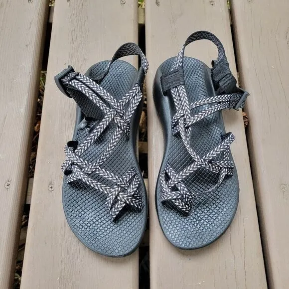 Chaco ZX/2 Classic Black White Gray Geometric Chevron Dagger Strappy Sandals 9