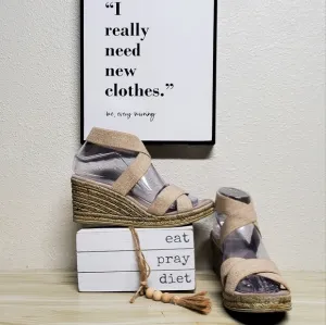 Charleston Beige Espadrille Wedge Sandals Size 10