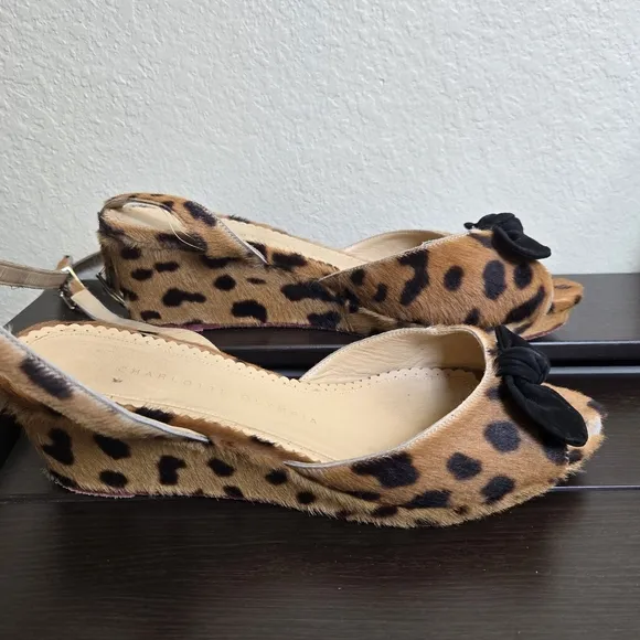 Charlotte Olympia Alexa Ankle Strap Sandal Wedge Calf Hair Leopard 38.5 US 8