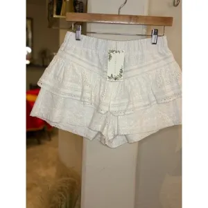 Chelsea and Violet Santorini White Eyelet Ruffle Shorts Size Small NEW