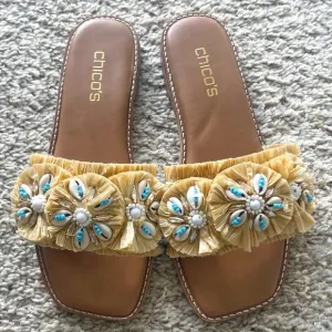 Chico's Raffia and Seashell Slide Sandals Size 7.5  Gently Loved