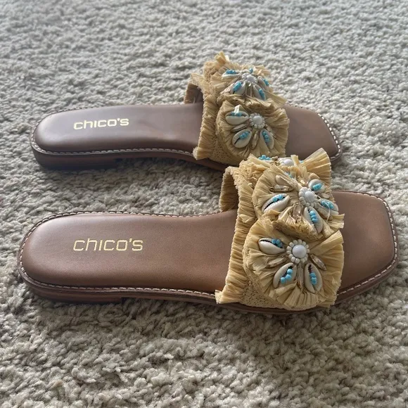 Chico's Raffia and Seashell Slide Sandals Size 7.5  Gently Loved
