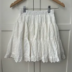 CHICWISH EYELET EMBROIDERED FLARE MINI SKIRT size S/M White