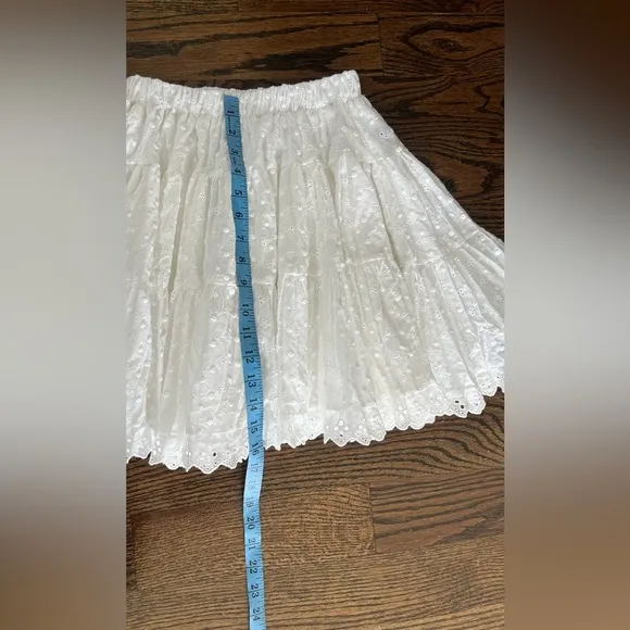 CHICWISH EYELET EMBROIDERED FLARE MINI SKIRT size S/M White