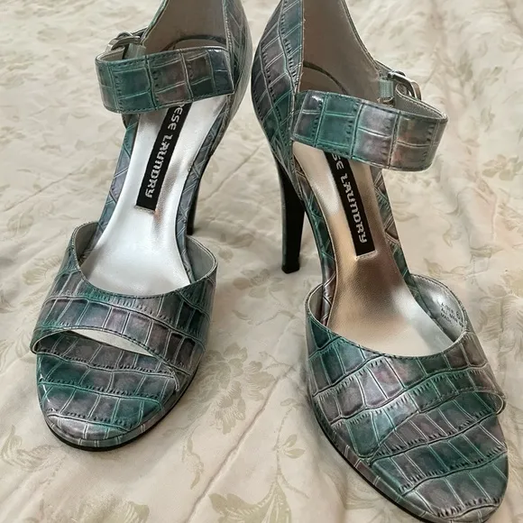 Chinese Lauder Blue Croc embossed sandals 6.5