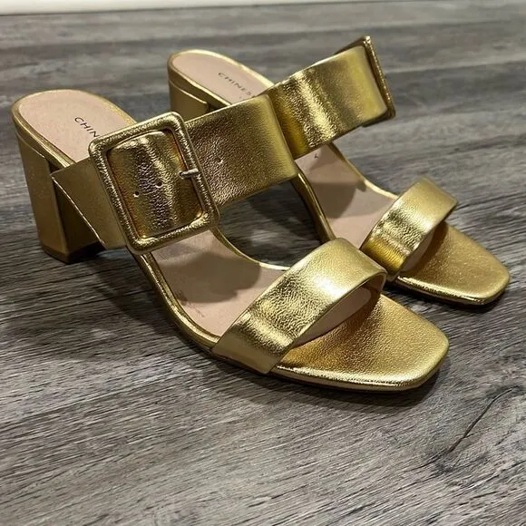 Chinese Laundry NWOB gold buckle heel sandals 7.5
