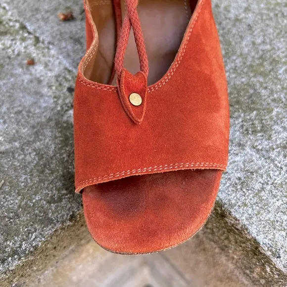 Chloé Foster Cinnamon Suede Gladiator Wedge Sandal 37