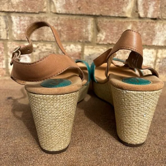 Clarks Artisan Leather Wedge Sandals Caslynn Regina Size 11 W Turquoise Beige