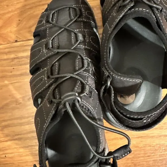 Clark’s Men’s Black Leather Sandals Size 12 US New Vacation Summer Adjustable