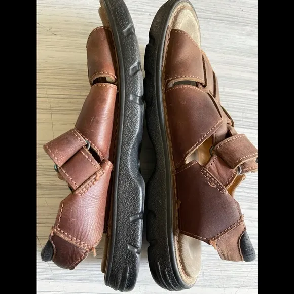 Clarks Mens Strappy Sandals Adjustable Strap Sz 9M