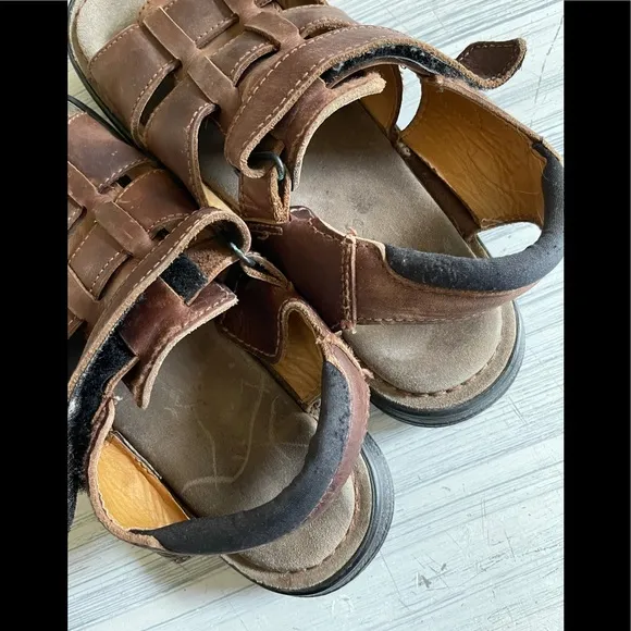 Clarks Mens Strappy Sandals Adjustable Strap Sz 9M