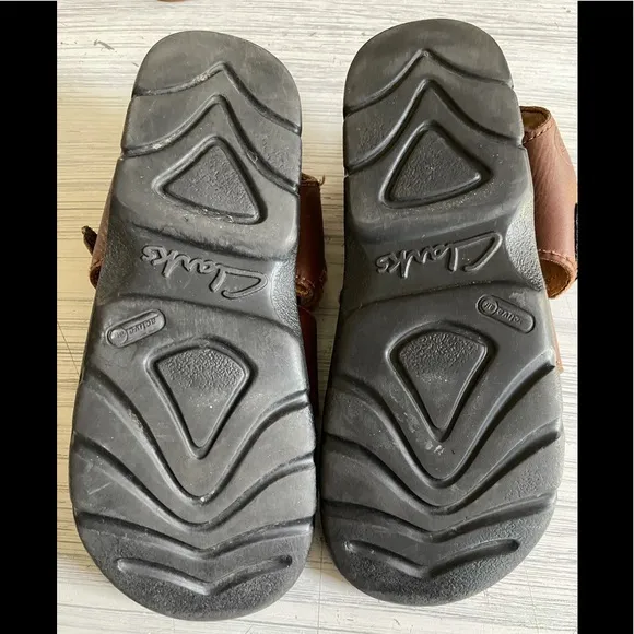 Clarks Mens Strappy Sandals Adjustable Strap Sz 9M