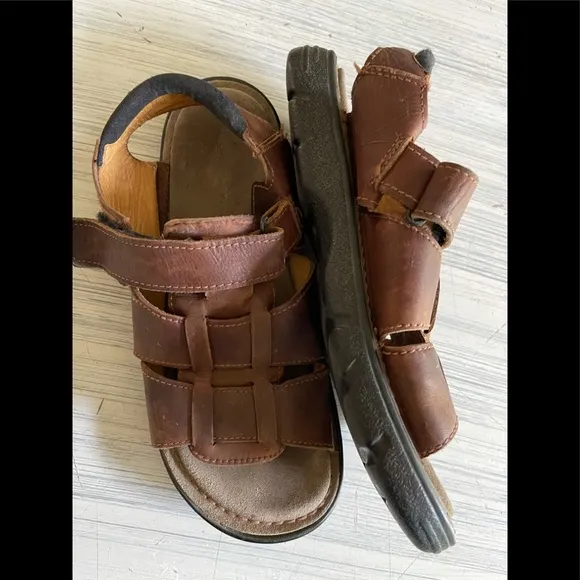 Clarks Mens Strappy Sandals Adjustable Strap Sz 9M