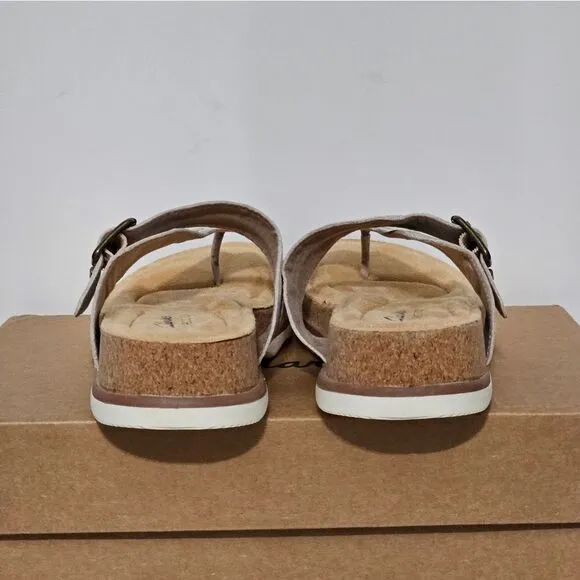 Clarks, womens, adorable floral print sandals. NIB-Size 7.5