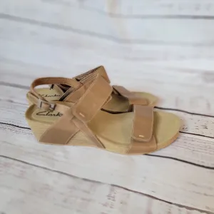 Clark's Women's Alto Disco Tan Wedge Sandals Size 9