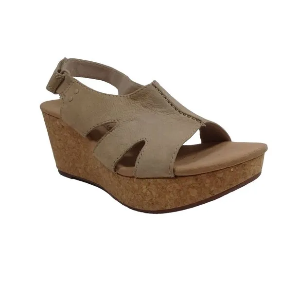 Clarks Women's Annadel Bari Sand Leather Nubuck Wedge Open Toe Sandals Size 7.5M