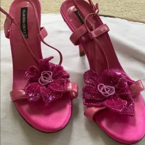 CLAUDIA CIUTI fuchsia satin embellished sandals