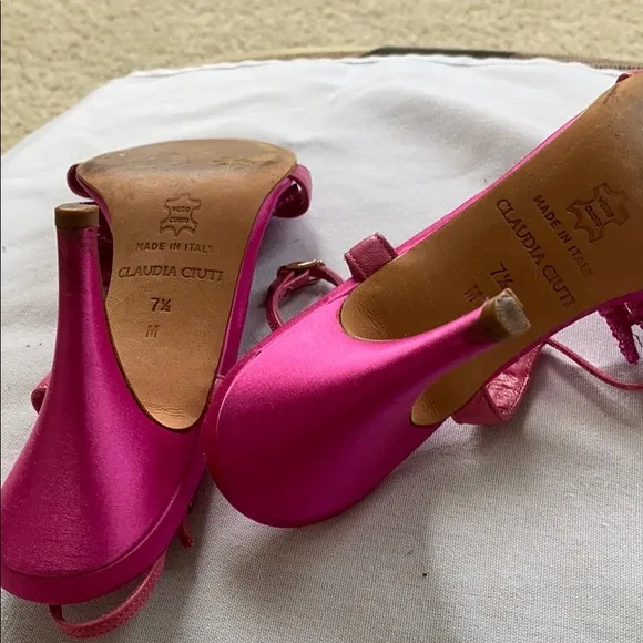 CLAUDIA CIUTI fuchsia satin embellished sandals