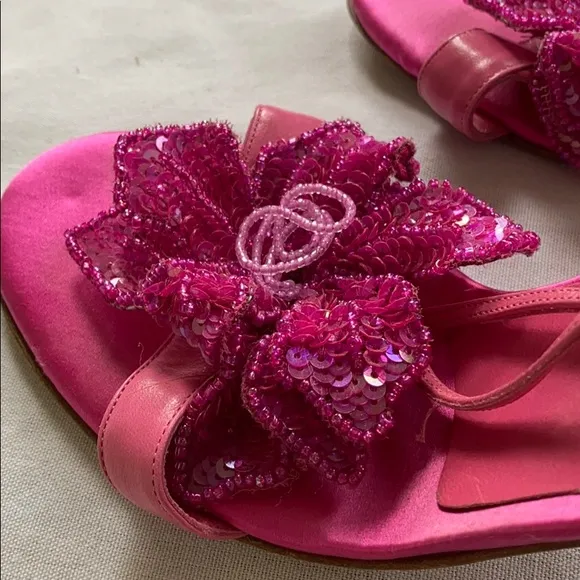 CLAUDIA CIUTI fuchsia satin embellished sandals