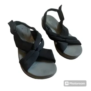 Cloudsteppers by Clark’s comfy cute black sandals