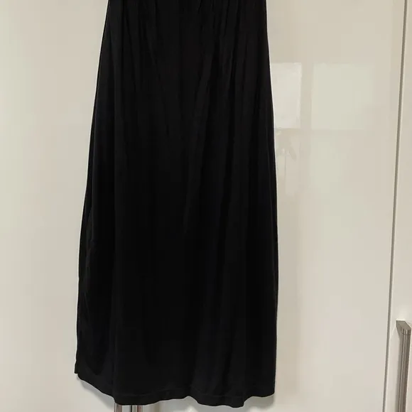 CLUB MONACO Sleeveless Open Back Color Black Dress Size Large NWOT