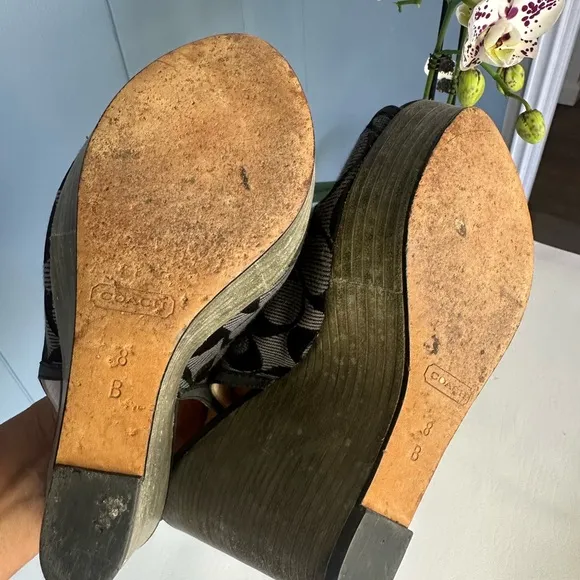 Coach Jackie Wedge Peep Toe Platforms Signature C Fabric Graphite &amp; Black 8.5 B