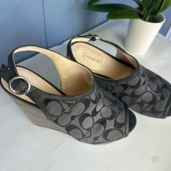 Coach Jackie Wedge Peep Toe Platforms Signature C Fabric Graphite &amp; Black 8.5 B