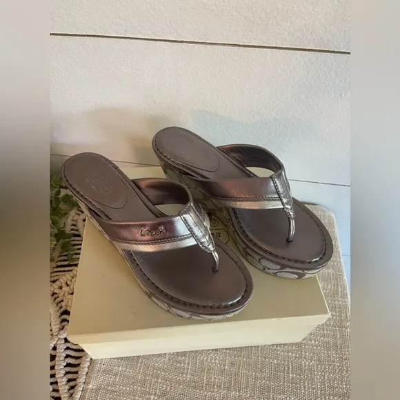 Coach Jody Silver Metallic Wedge Sandals Size 7